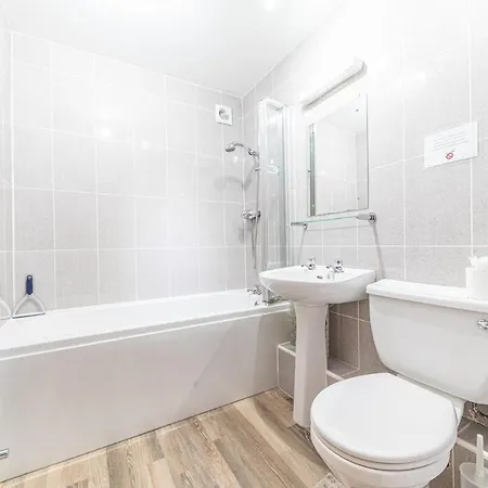 Tiggs Place, 5 Howrahs Court شقة